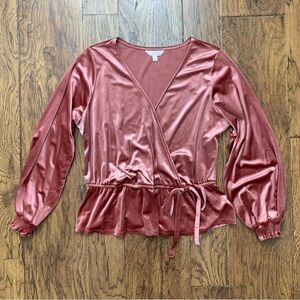 Lauren Conrad Dusty Pink Peplum Faux Velvet Wrap Top Blouse Long Sleeve V Size L